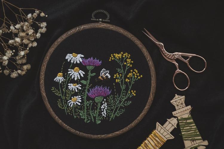 Top 10 Personalized Gifts to Send in India