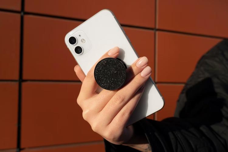 Top 10 Personalized Gifts to Send in India