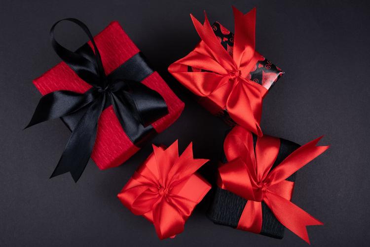 Online Gift Services to Send Gifts to Hyderabad 