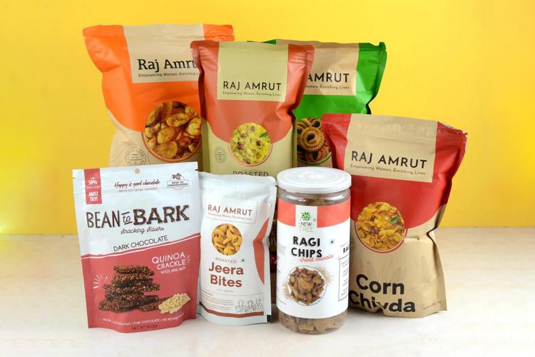 Send Delectable Gifts to India for Him