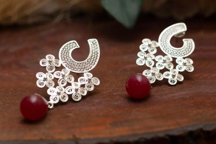 Top 10 Bhai Dooj Gifts for Sisters