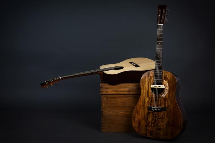 Top 10 Gifts for Boyfriend on Durga Puja