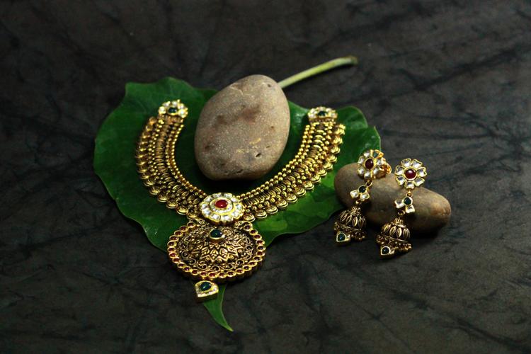 Convey Navratri Wishes with Gifts