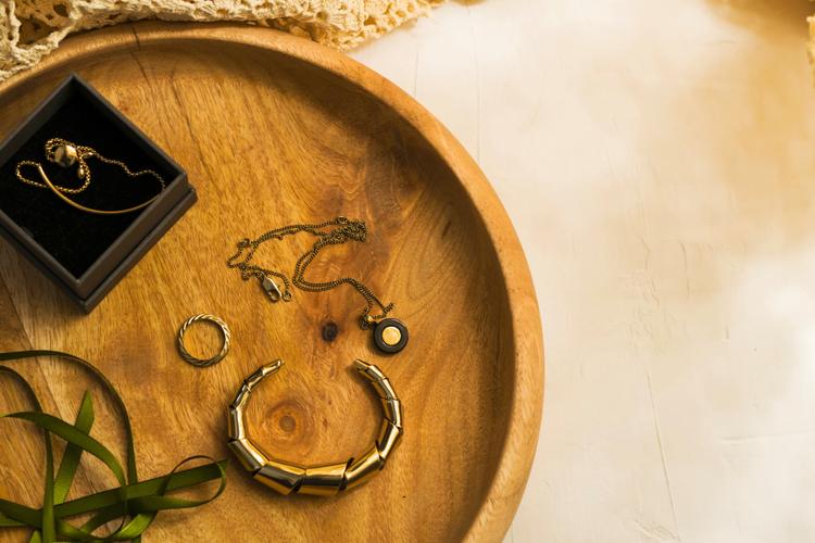 Top 7 Birthday Gifts to India