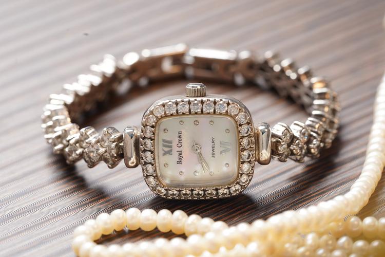 Top 10 Gifts for Girlfriend in India