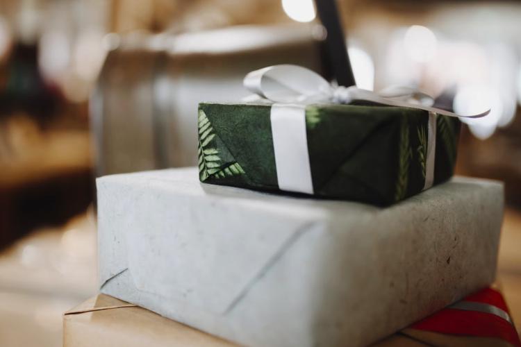 Cheapest Ways to Send Gifts to India from USA