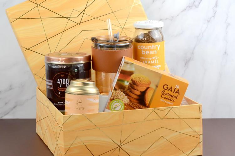 10 Gift Ideas for NRIs in Australia