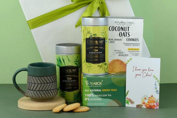 Top 8 Birthday Gifts from USA to Send to India 