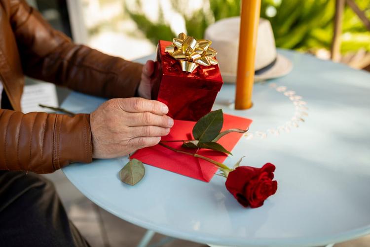 Anniversary Gifts to India from Australia