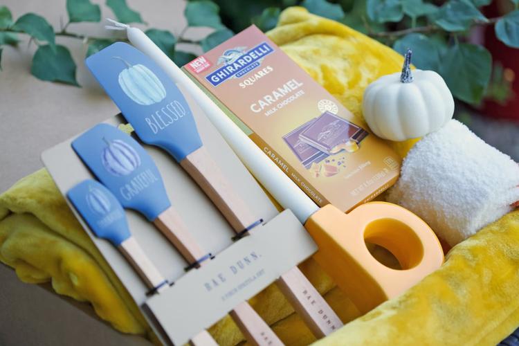 Send Mother's Day Gifts to India from UK