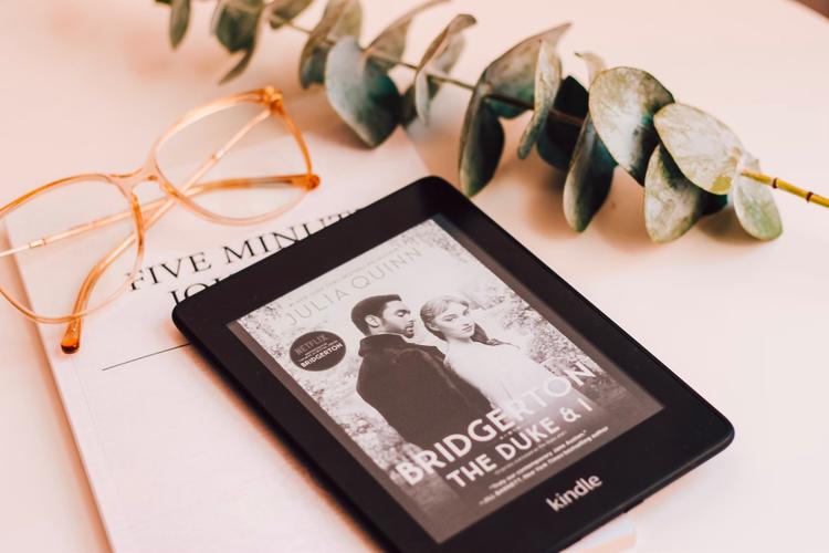 Top 7 Tech Gifts for your Girlfriend