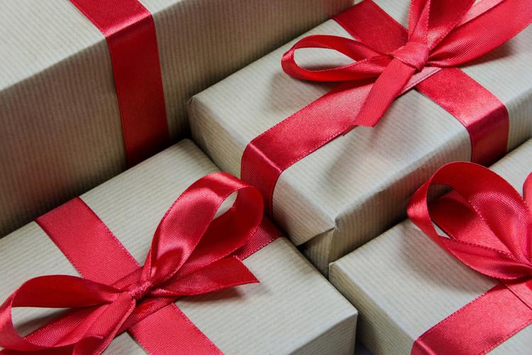 How to send Gifts for Parents in India from the USA