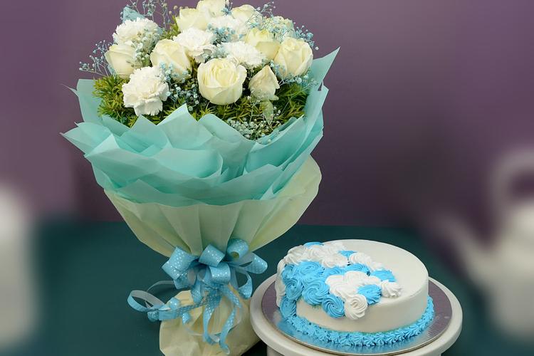Top 5 Flowers & Cakes for Graduation in India 