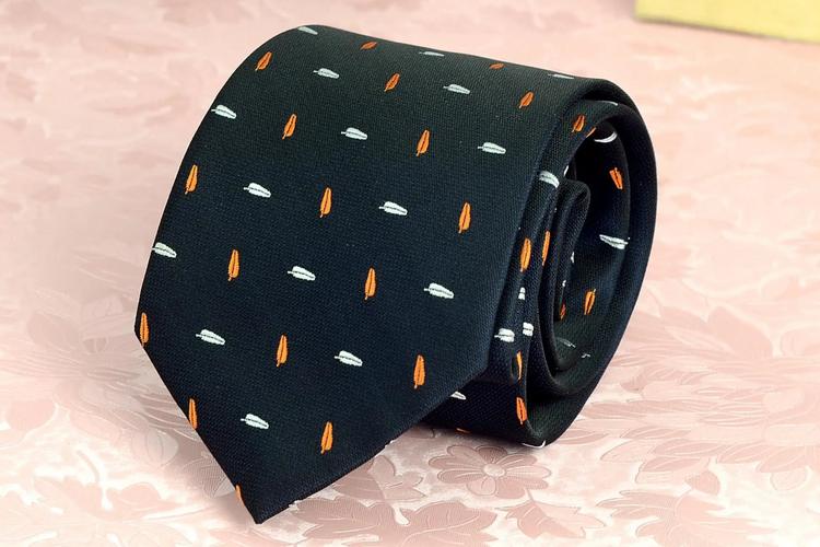 Express your love to your Dad and Mom with attractive gifts