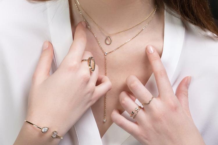 Top 10 Gifts for Girlfriend in India under Rs. 3,000