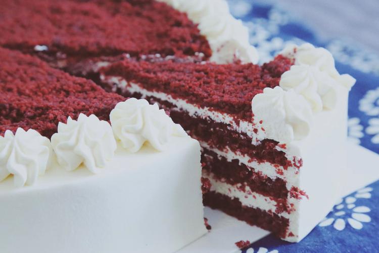 Top 6 Unique Birthday Cakes for Your Husband