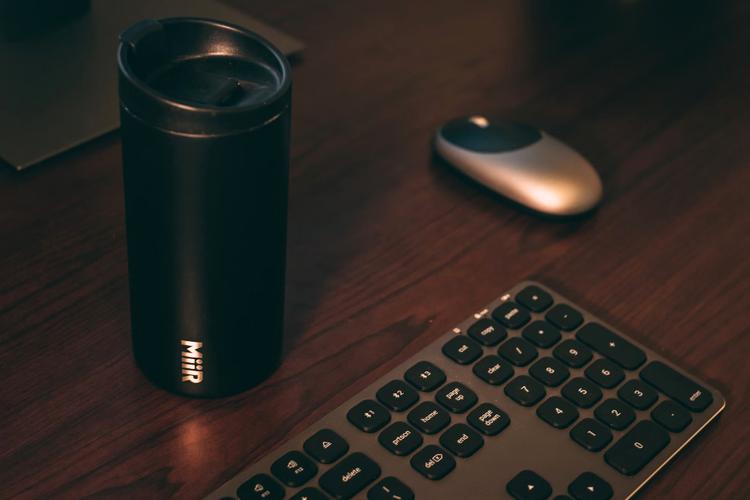 Top 7 Anniversary Gifts for your Husband