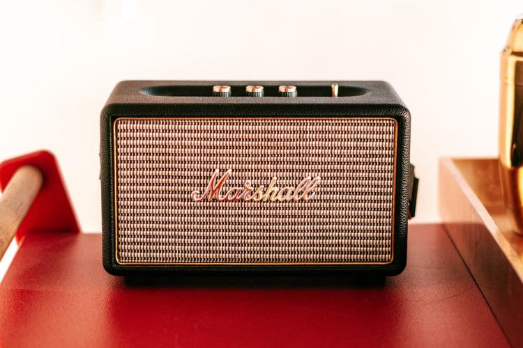 Top 7 Anniversary Gifts for your Husband