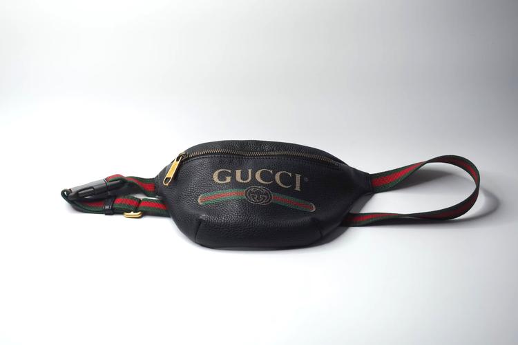 Send Luxury Valentine Gifts to India