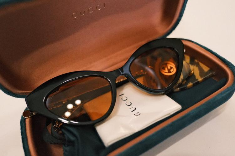 Send Luxury Valentine Gifts to India