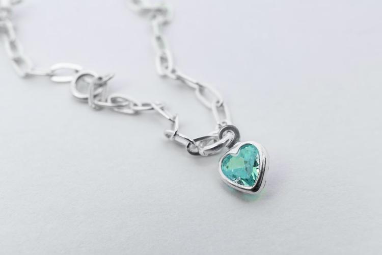 Send Unique Valentine Gifts to India