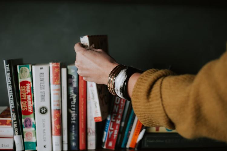 Send Unique Valentine Gifts to India