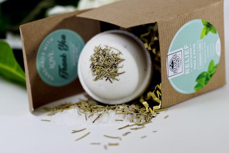 Surprise Romantic Gifts for Girlfriend in 2026