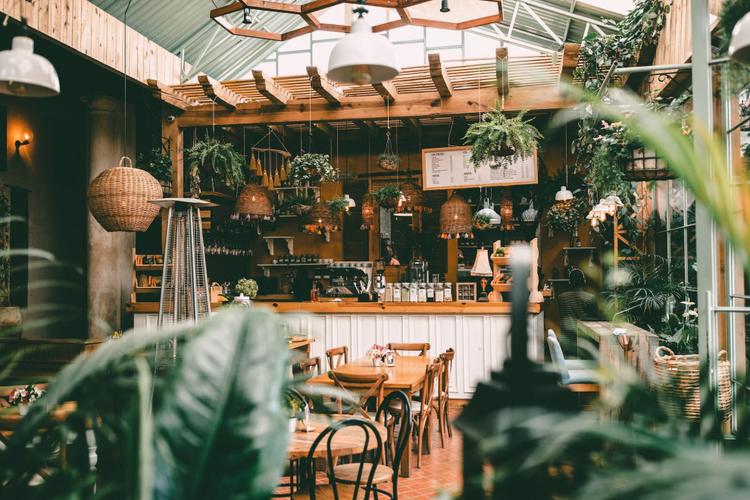 Surprise Romantic Gifts for Girlfriend in 2026