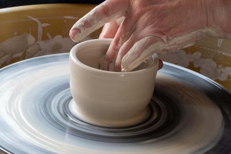 Top 12 Gifts to Send to India from UK