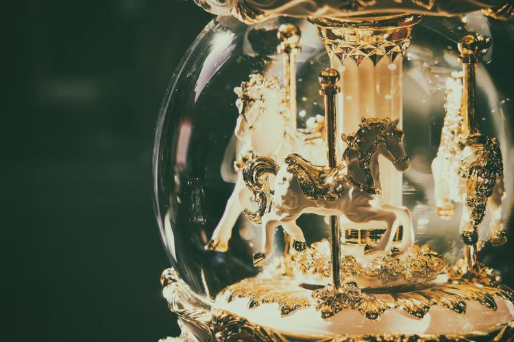 Top 12 Gifts to Send to India from UK