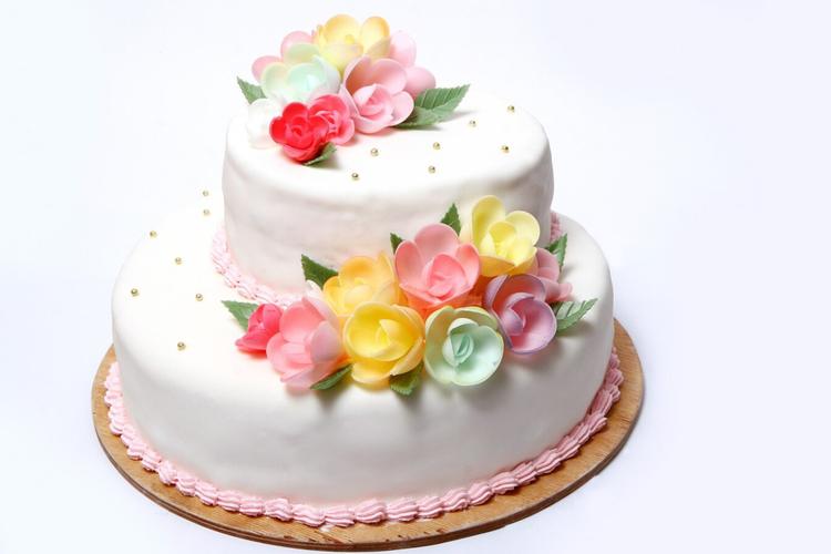 Top 6 Fondant Cakes to Send to Your Loved Ones