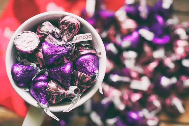 Send Flowers and Chocolates to India