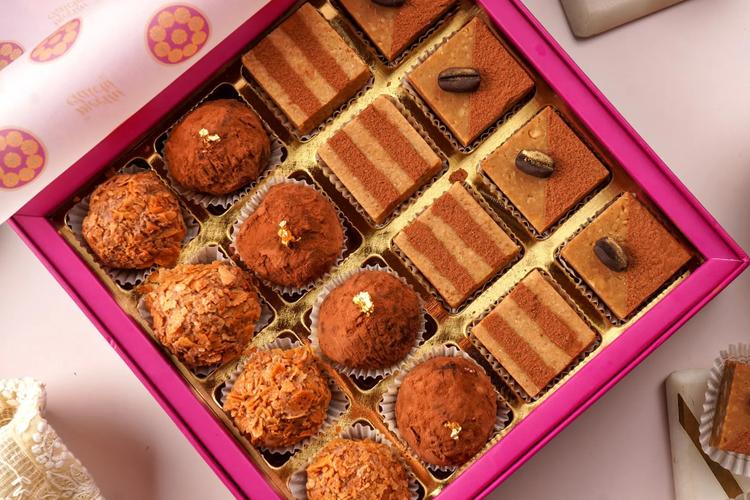 Top 5 Chocolate Gifts for Your Girlfriend in India