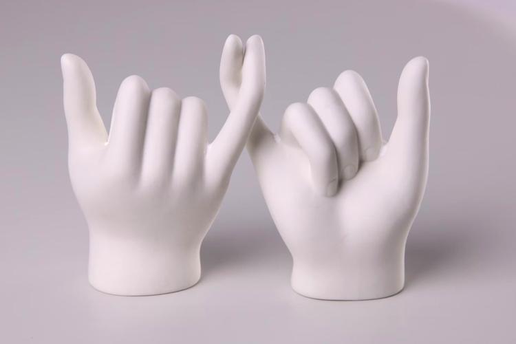 Top Gifts You Can Send to Kolkata for Valentine's Day