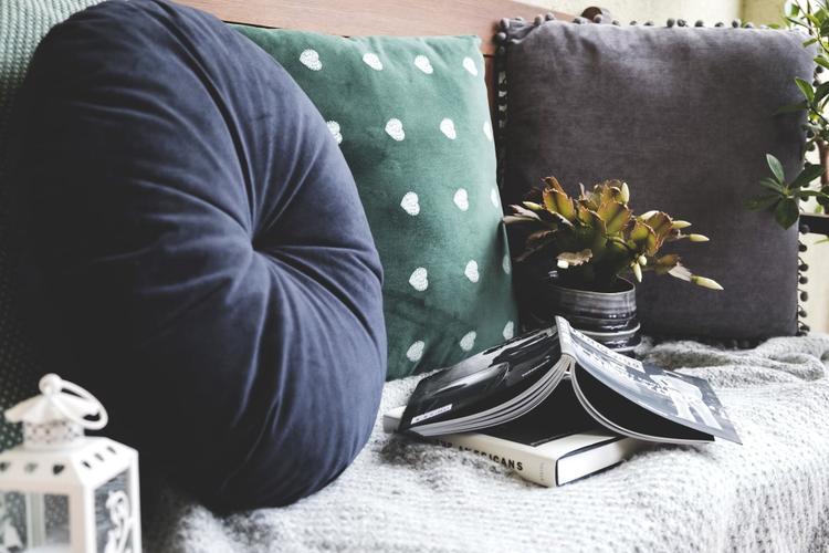 Top 7 Pampering Valentine's Day Gifts to India