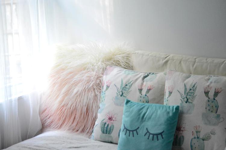 Top 7 Pampering Valentine's Day Gifts to India