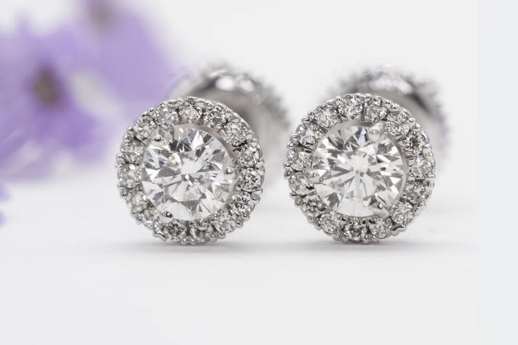 Top 5 Jewelry Gifts for Valentine's Day in India 