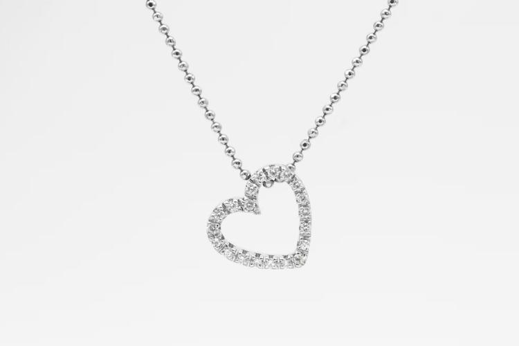 Best 7 Valentine's Gifts for Her to Send in Bangalore