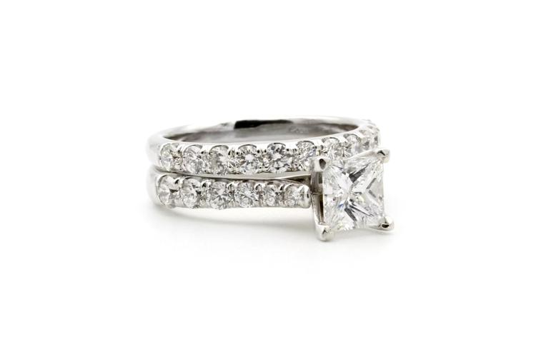 Send Valentine's Day Gift to Gurgaon