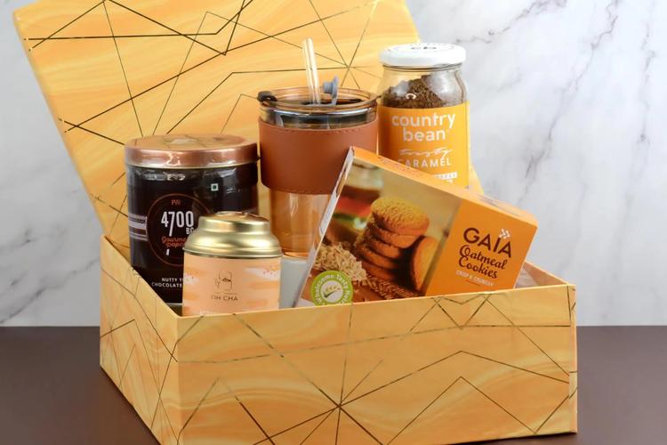 Top 6 Valentine's Day Gift to Send in Anand