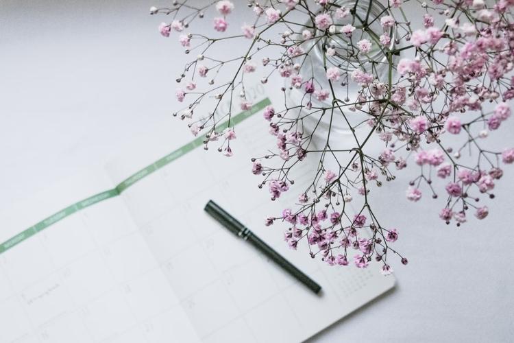 Top 6 Valentine's Day Gift to Send in Anand