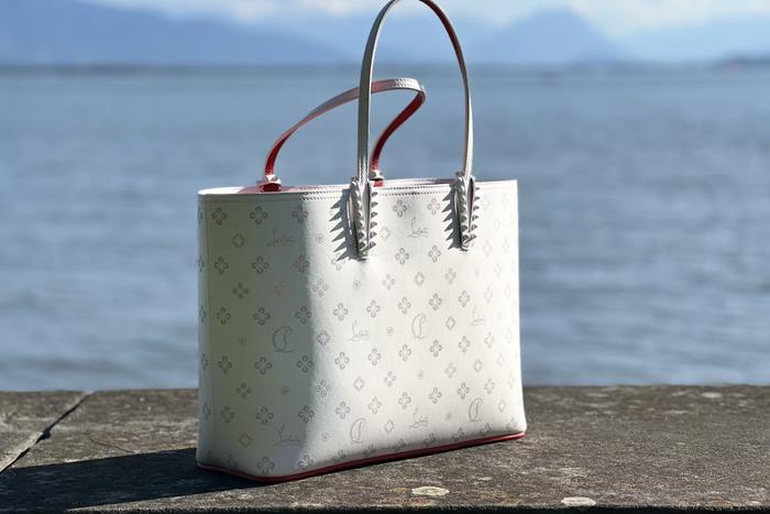 Top 6 Valentine's Day Gifts to Send in Amritsar