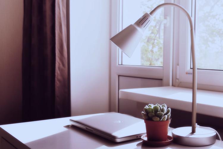 Top 7 Valentine's Day Gifts to Send to Thane