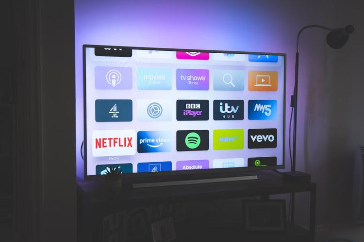 Top 7 Mother's Day Gifts to Send to Anand