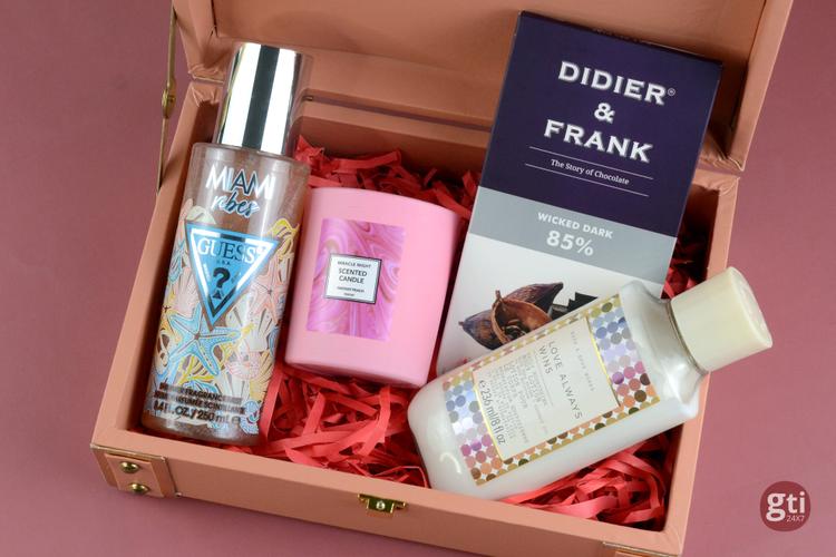 Top 6 Rakhi Gifts to Send to Jalandhar