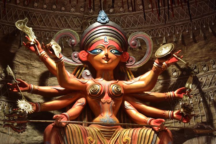 Planning to go for Pandal Hopping in Durga Puja 2025?