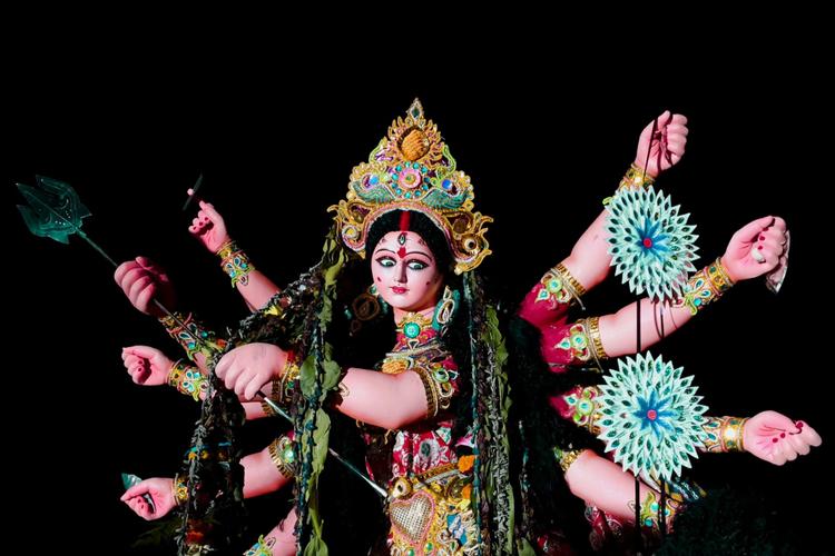 Witnessing the Immersion of Durga Idols