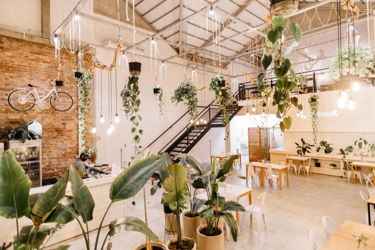 Send Best Birthday Gifts to Hyderabad