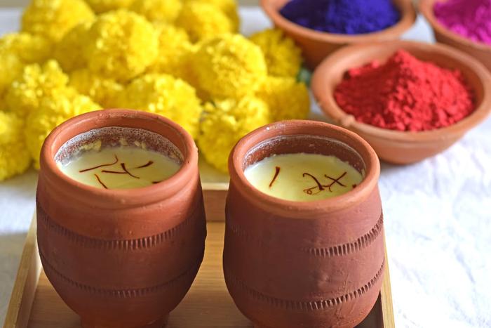 Top 7 Holi Gifts to Send to Gurgaon