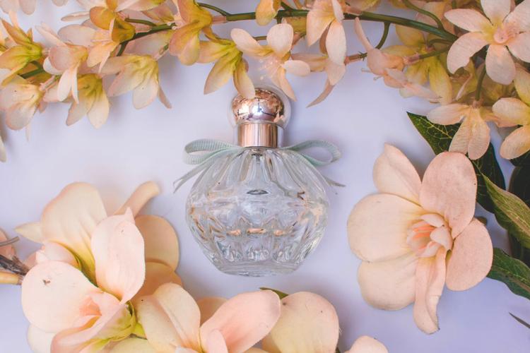 Send Miniature Perfumes to India